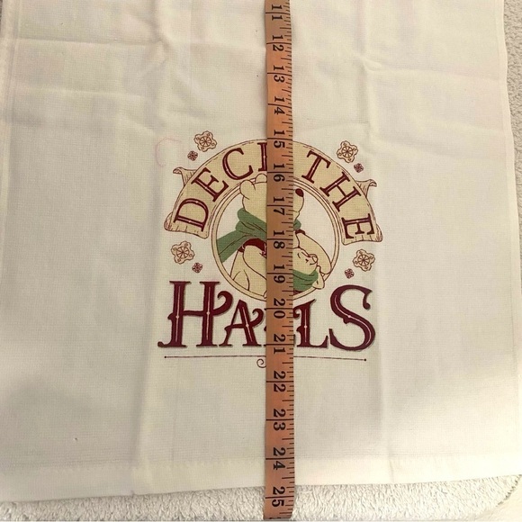 Winnie the Pooh 2 Piece Kitchen Dish Towel Set NWOT 100% Cotton “DECK THE HALLS” - Picture 2 of 8